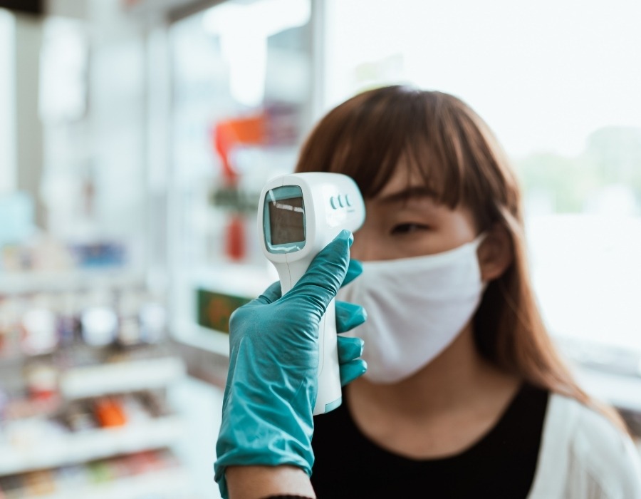 nhiệt kế đo trán